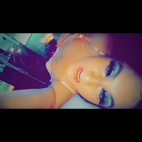 Onlyfans leaks vikki_baby 

 picture 2