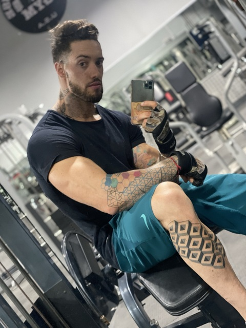 @viktoroneefree leaks Onlyfans gallery for free 

 picture 2