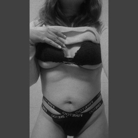 Onlyfans leak violetasexmar_vip 

 picture 2
