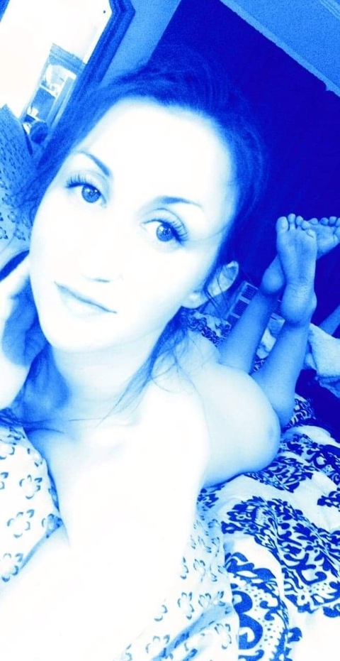 View violetfoxxx69 OnlyFans content for free 

 picture 2