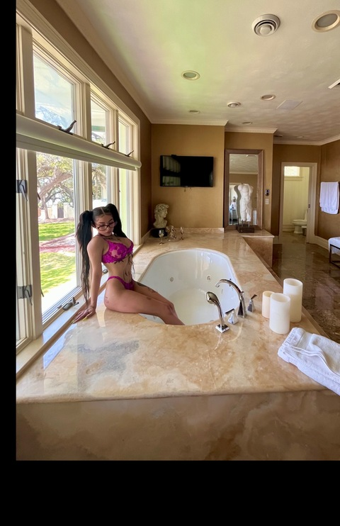 View virgiluxxx (CHLOE❤️‍🔥) OnlyFans 24 Photos and 3 Videos for free 

 picture 2