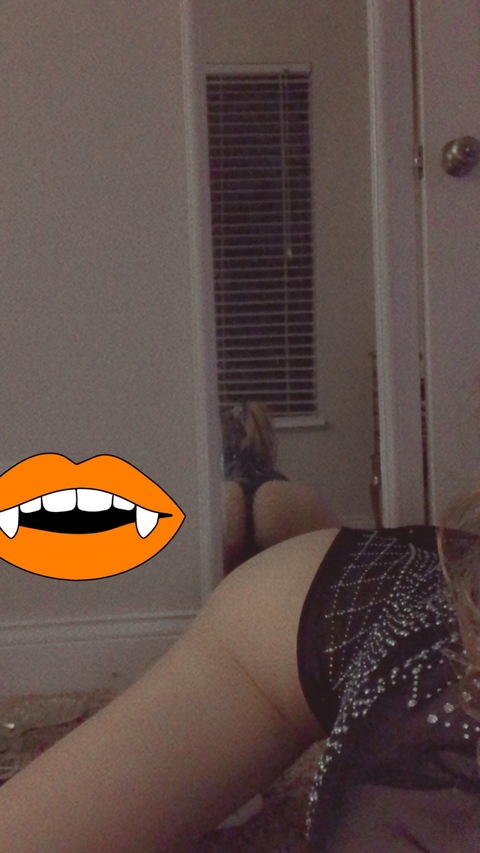 vivianluxxx (vivian luxxx) free OnlyFans Leaked Pictures & Videos 

 picture 2