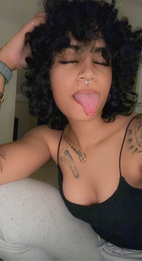 vixxen.van (Vixxen.Van) OnlyFans content 

 picture 2