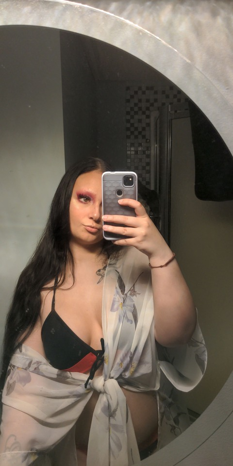 View vyktoriae OnlyFans content for free 

 picture 2