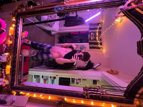 wanderboi OnlyFans Leaked (152 Photos and 122 Videos) 

 picture 2