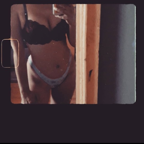 weeedstar (Camii) OnlyFans content 

 picture 2