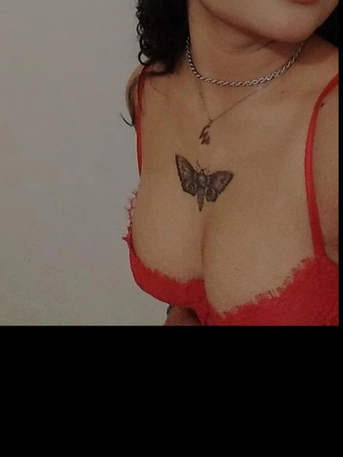 ween22 (Sheskinda) OnlyFans content 

 picture 2