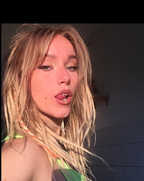 Onlyfans free content wendycandyy 

 picture 2