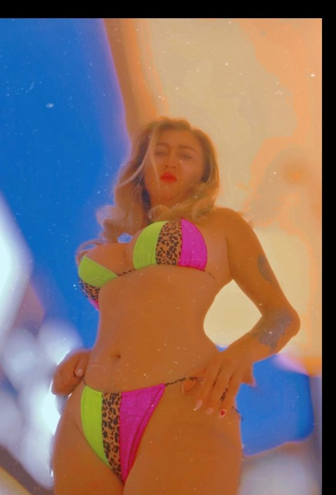 View wetqueennn OnlyFans content for free 

 picture 2