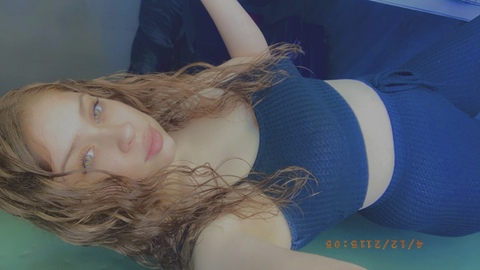 Download whitnneeeyyyy_ OnlyFans content for free 

 picture 2