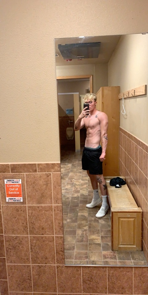 Onlyfans free content whoscarsten 

 picture 2