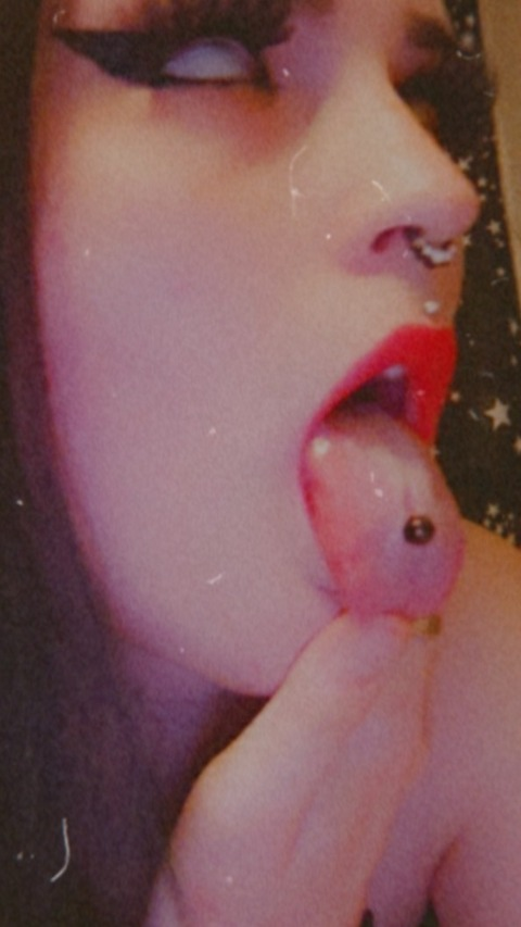 wickedstonedbitch (Koko) free OnlyFans Leaks 

 picture 2