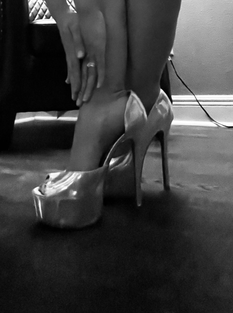 wife_curves OnlyFans Leaks (97 Photos and 25 Videos) 

 picture 2
