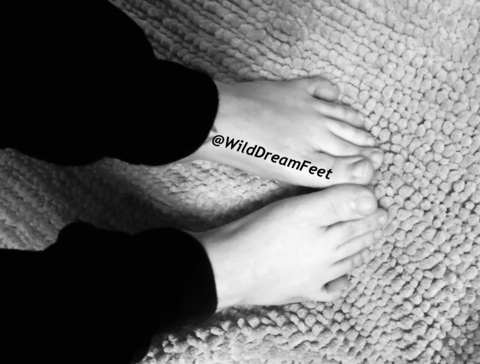 wilddreamfeet (🔥 Little Foot 🔥) free OnlyFans Leaked Pictures & Videos 

 picture 2