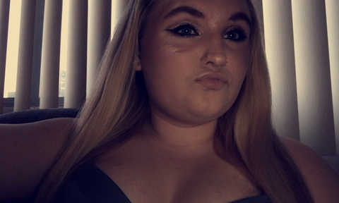 View wildinoutkay2001 OnlyFans content for free 

 picture 2