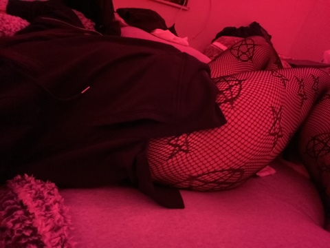 @witchbxtch333 leaked Onlyfans content free 

 picture 2