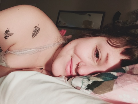 View Witchy (witchypoowho) OnlyFans 22 Photos and 0 Videos for free 

 picture 2