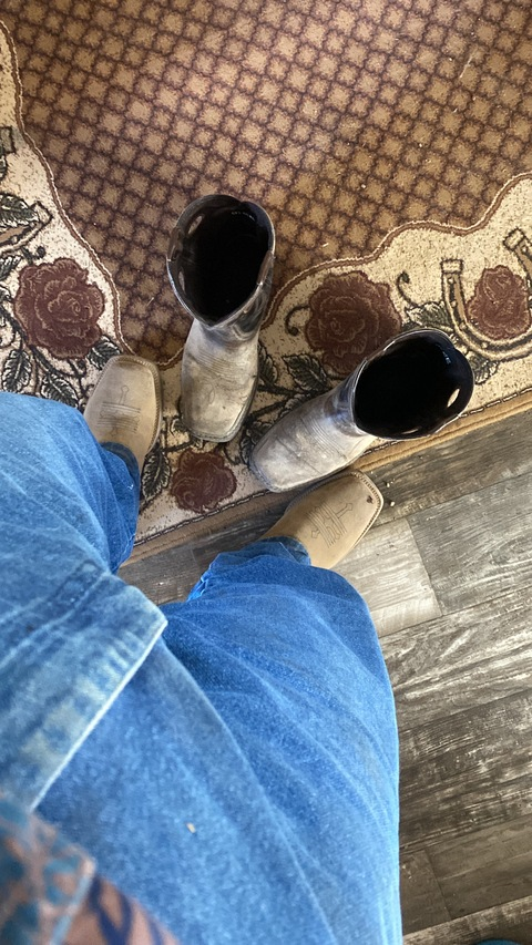 View wyattc185 (Wyatt Clark) OnlyFans 37 Photos and 8 Videos gallery 

 picture 2