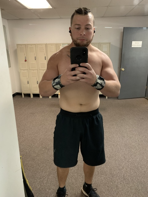 @wyt3mic leaks Onlyfans photos for free 

 picture 2
