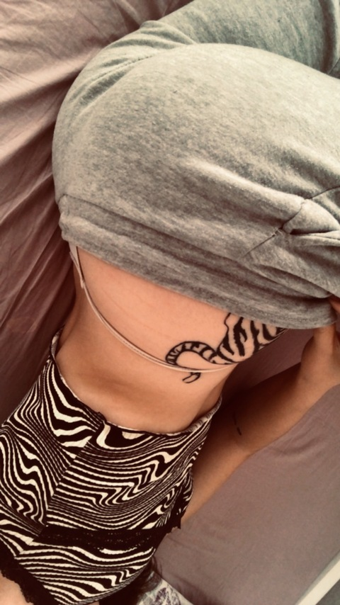 xanitsircx OnlyFans Leaks 

 picture 2