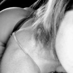 View xlauren86x (xLaurenX) OnlyFans 13 Photos and 4 Videos leaked 

 picture 1
