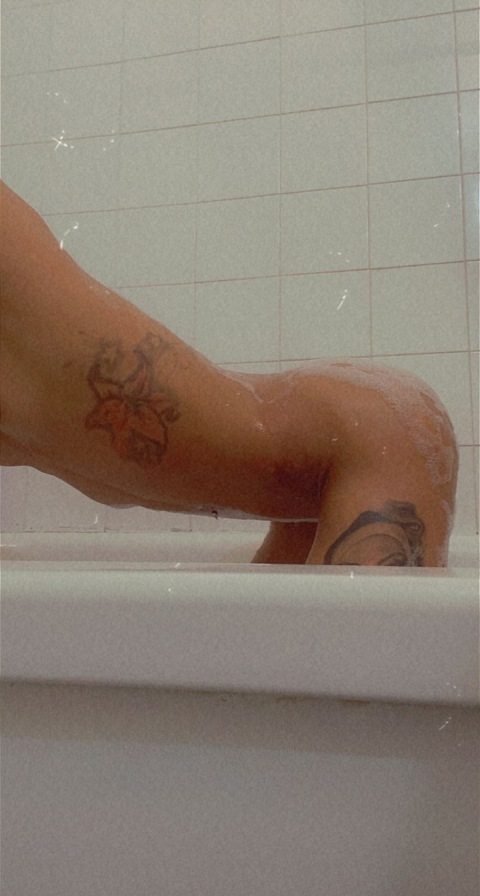 View xmlbxx (𝔐𝔢𝔢𝔰𝔥🦋🖤) OnlyFans 62 Photos and 25 Videos leaked 

 picture 2