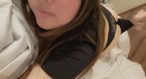 View xmmmiichelle (Michelle mingchowhai) OnlyFans 24 Photos and 60 Videos leaked 

 picture 2