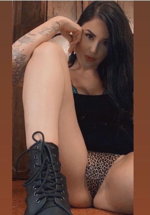 View xmoonmamax OnlyFans videos and photos for free 

 picture 2