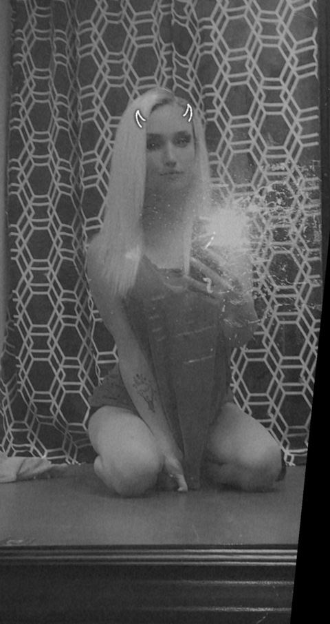 xoxo_kaylee_2000 (Kayleeeee) OnlyFans Leaked Pictures and Videos 

 picture 2
