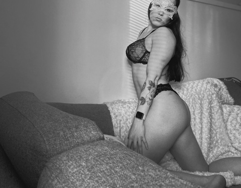 View xoxoisabellah OnlyFans videos and photos for free 

 picture 2