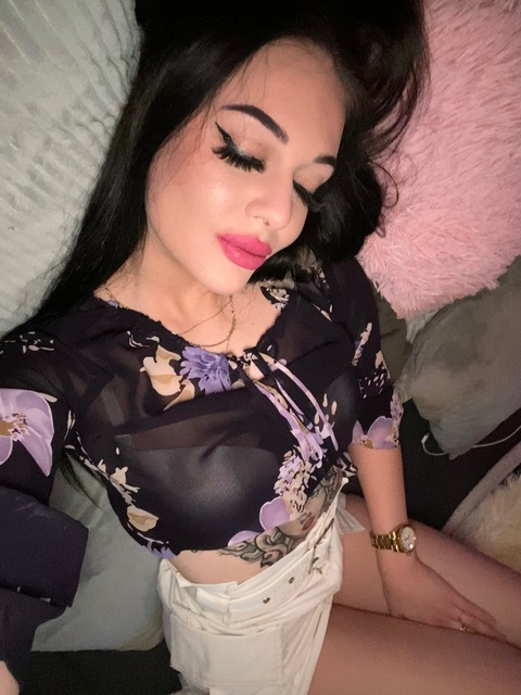 View xvaneesssx OnlyFans content for free 

 picture 2