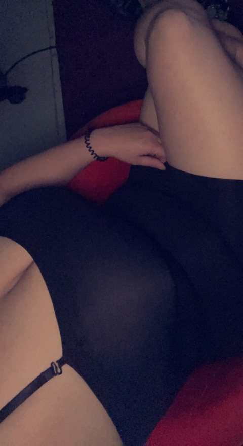 View xvixenprincess (Vixen Princess) OnlyFans 40 Photos and 3 Videos leaked 

 picture 2