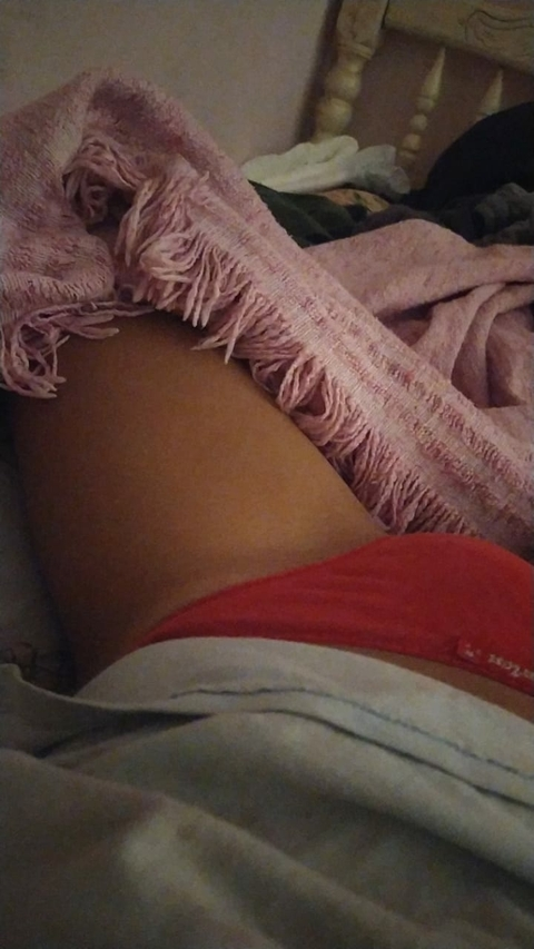 xxamy OnlyFans Leak (6 Photos and 0 Videos) 

 picture 2