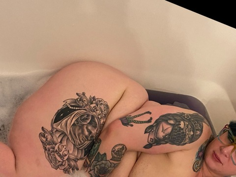 View XxBongBeautiexX (xxbongbeautiexx) OnlyFans 10 Photos and 6 Videos leaks 

 picture 2