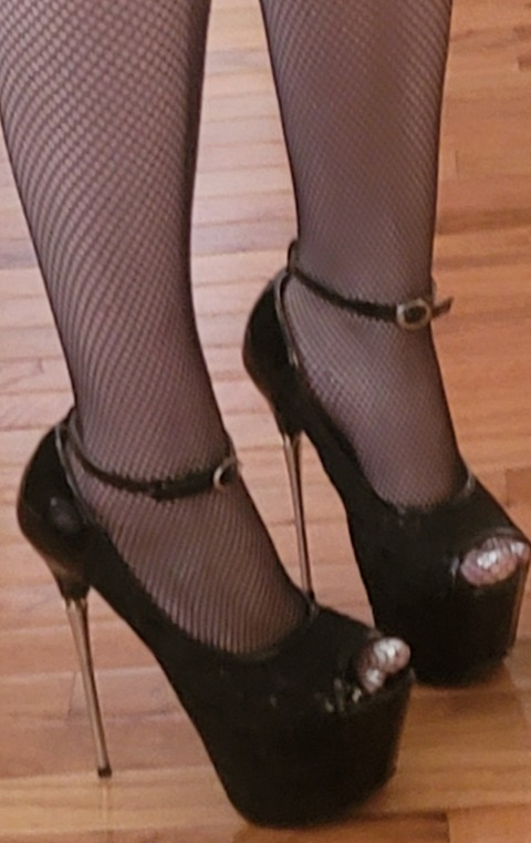 View Mspiggiesxx (xxmspiggiesxx) OnlyFans 24 Photos and 0 Videos for free 

 picture 2