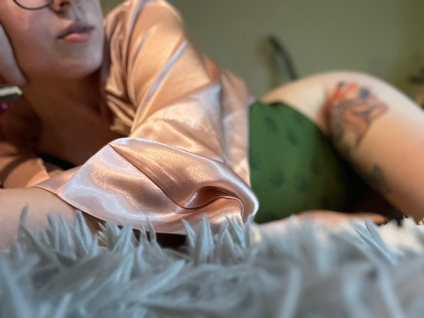 View xxxbabewren OnlyFans videos and photos for free 

 picture 2