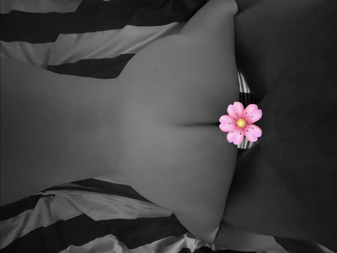 xxxcandycouple OnlyFans Leaked (6 Photos and 1 Videos) 

 picture 2