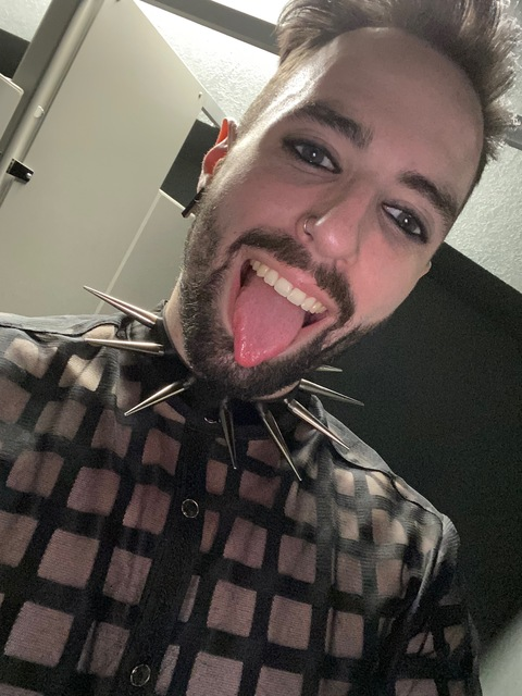 Onlyfans free content xyogacubx 

 picture 2