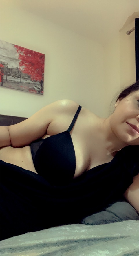 View yasminkhan OnlyFans content for free 

 picture 2