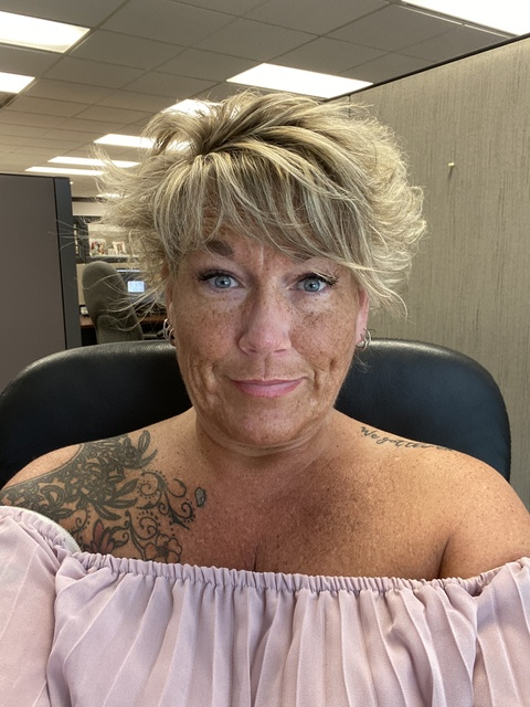 yegbbwcougar (Eryn Lischelle) free OnlyFans Leaked Pictures and Videos 

 picture 2