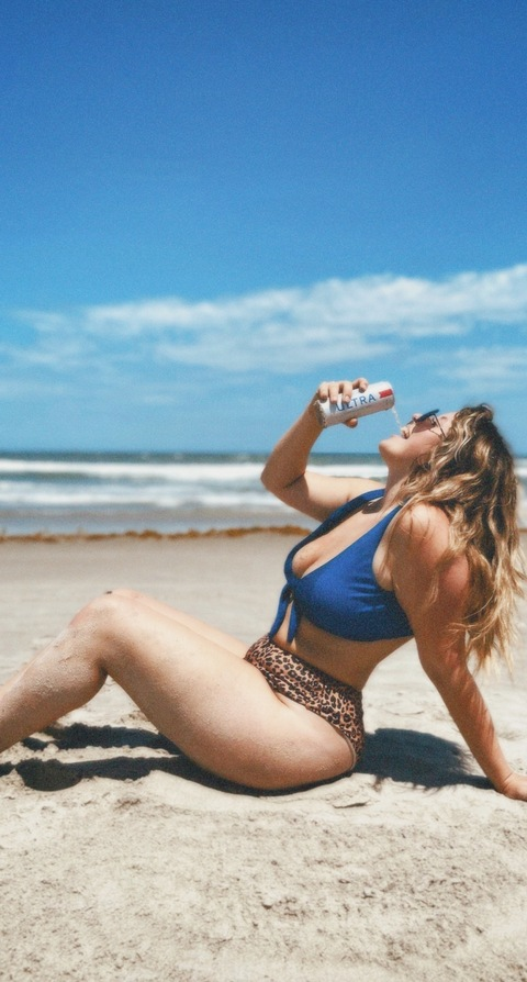 yeliahl OnlyFans Leaks 

 picture 2