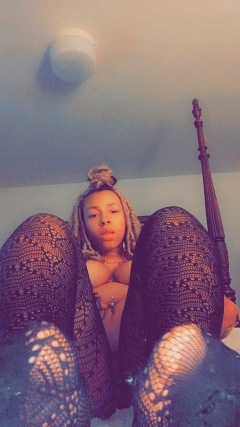 yellowwdiamondd OnlyFans Leaked (66 Photos and 98 Videos) 

 picture 2