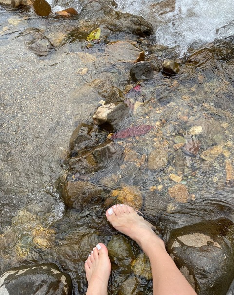 @yensyfeet leak Onlyfans photos free 

 picture 2