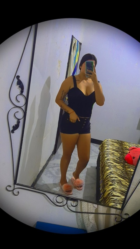 yeraldinlopez (maria yeraldin) OnlyFans content 

 picture 2