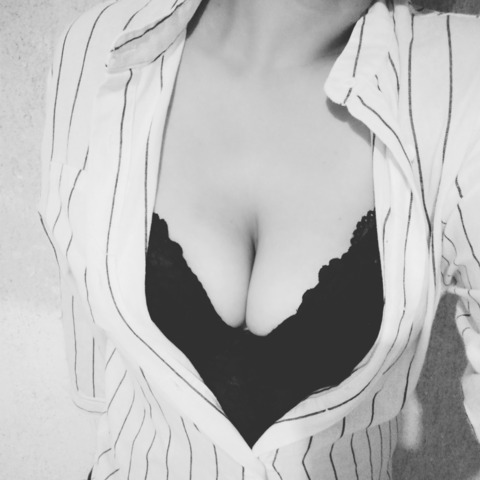 yleni OnlyFans Leaks (3 Photos and 0 Videos) 

 picture 2