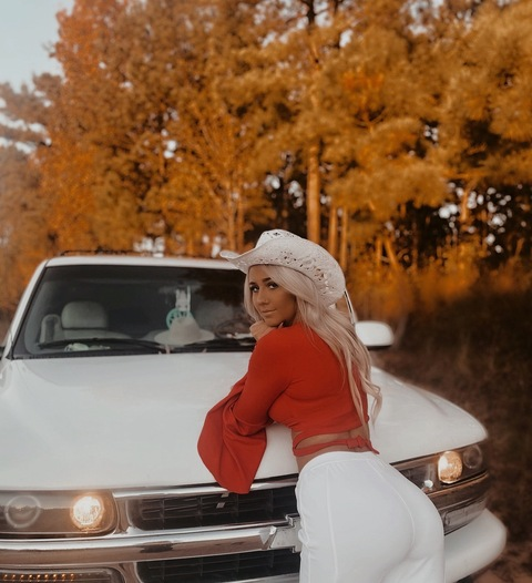 View yogirl_hannahbanana OnlyFans content for free 

 picture 2