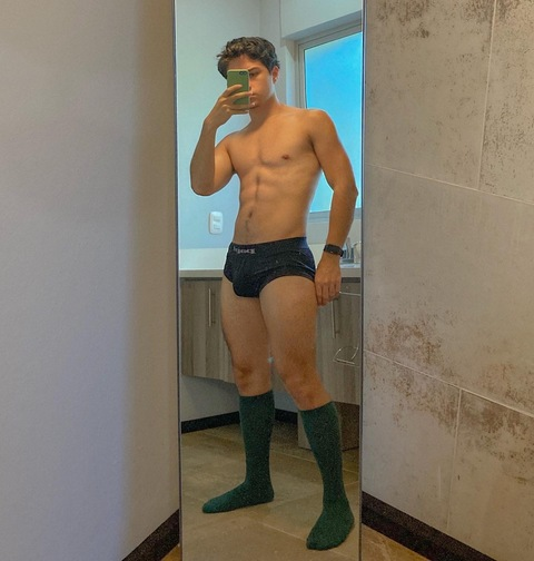 View your_leokween (Chris) OnlyFans 69 Photos and 20 Videos leaks 

 picture 2