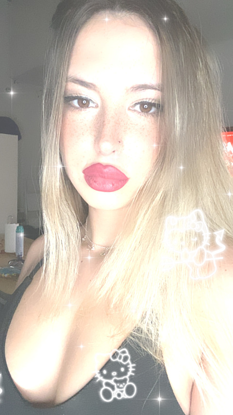 yourbabyamelie (Amelie) OnlyFans content 

 picture 2