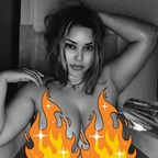 View HoneyB (yourbustythiccgal) OnlyFans 16 Photos and 4 Videos leaked
picture 1