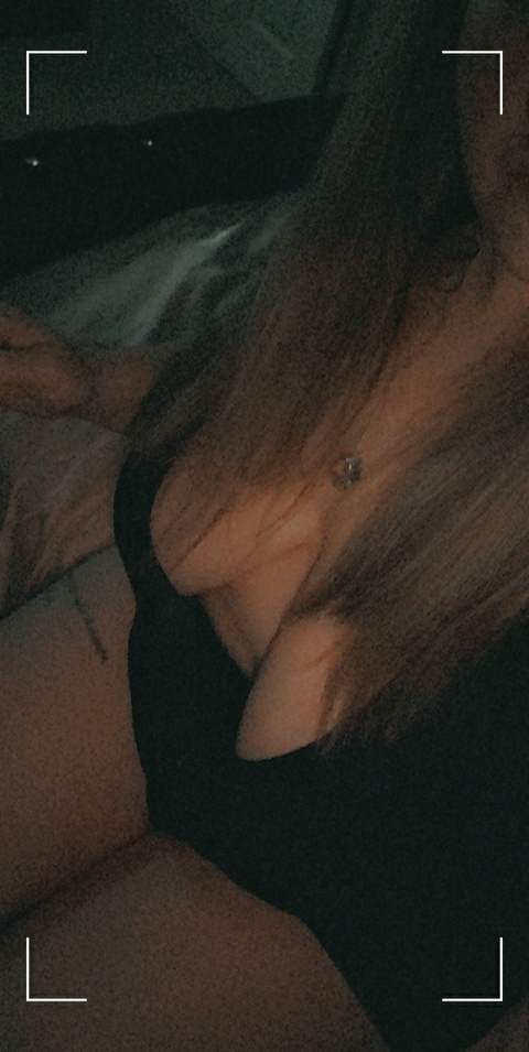 Onlyfans free content yourdreamgirl02 

 picture 2
